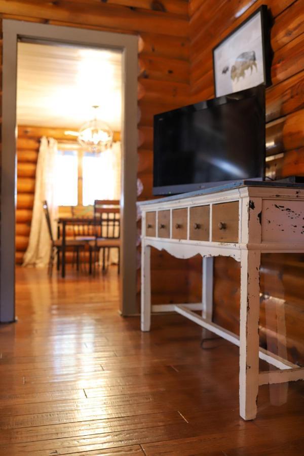 Historic Log Cabin #14 At Horse Creek Resort Rapid Stadt Exterior foto