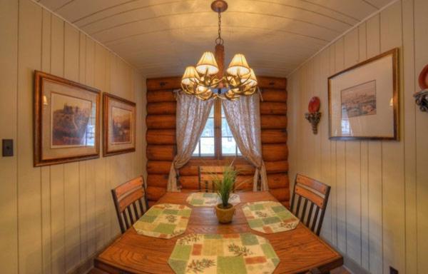 Historic Log Cabin #14 At Horse Creek Resort Rapid Stadt Exterior foto